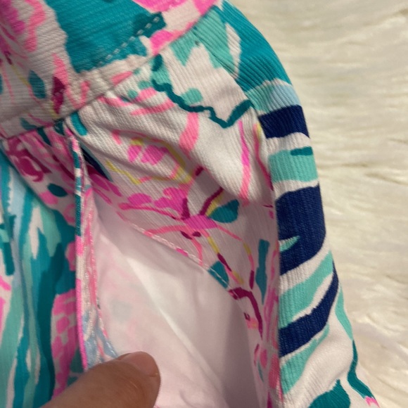 Lilly Pulitzer Skorts size 4 BNWOT two front pockets beautiful Skorts for summer - Picture 6 of 16